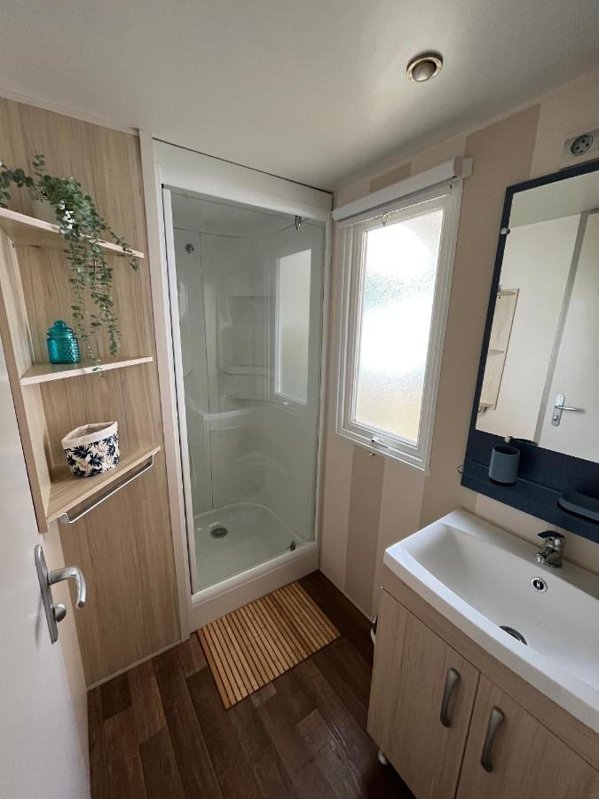 Mobil-Home Climatise Avec Piscine Aureilhan  Exterior photo